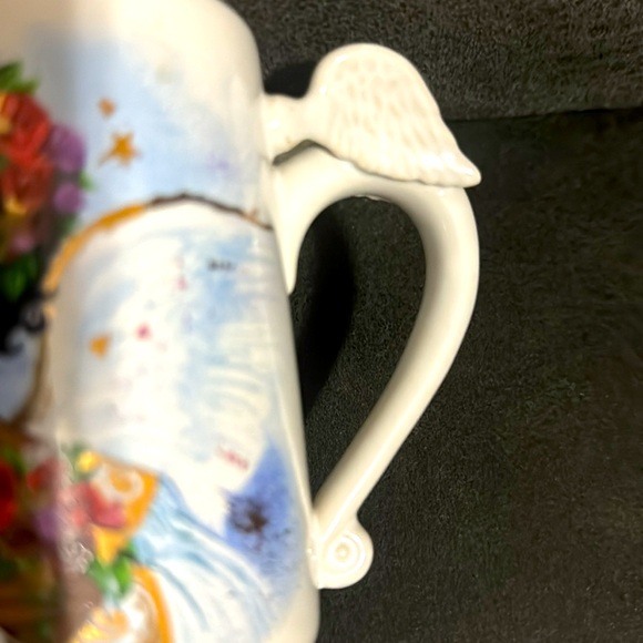 Avon -Lovely Angel Mug -True Friendship -Angel Wings Handle- Gold Accent - Picture 3 of 5